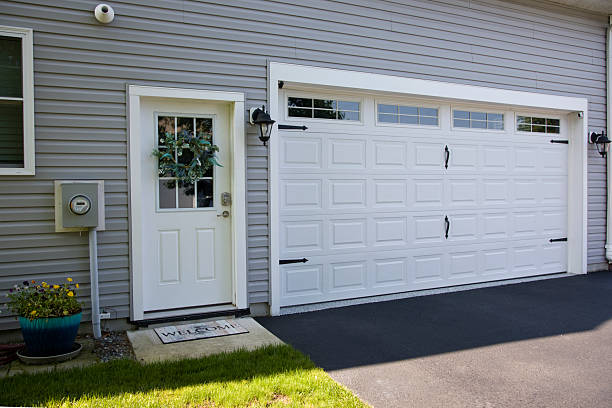 24/7 Emergency Garage Door Panel Replacement experts in Hazel Dell, WA